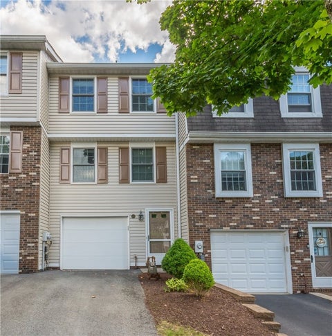 Photo for 120 Saxonwald Ln