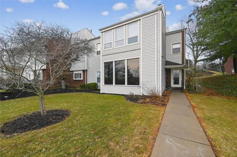 2303 Kenzie Dr Robinson Twp PA 15205