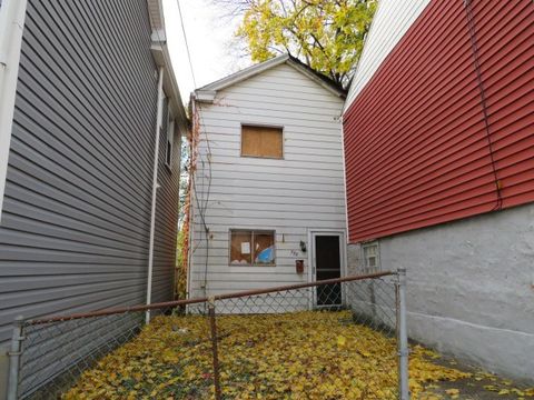 Photo of 222 Kramer Way, Pittsburgh, PA 15211 (MLS # 1737727)