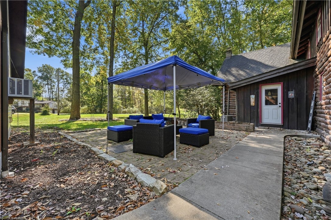 123 Green Forest Dr