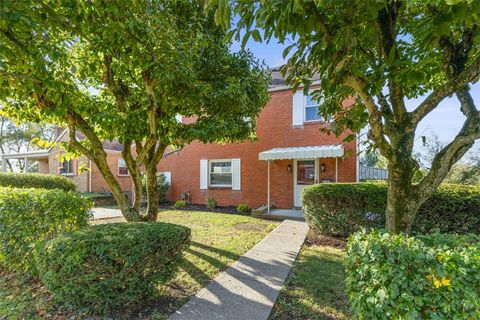 Photo of 1707 Crosby Ave, Pittsburgh, PA 15216 (MLS # 1726887)