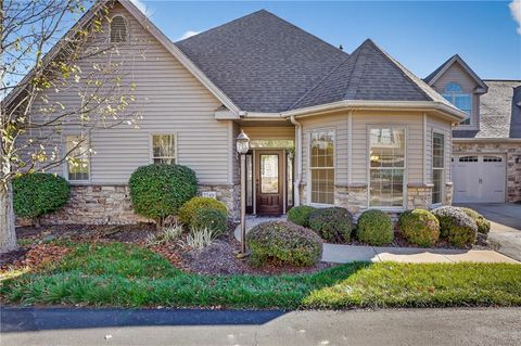 Photo of 2749 Shadowrock Ct, Gibsonia, PA 15044 (MLS # 1725244)