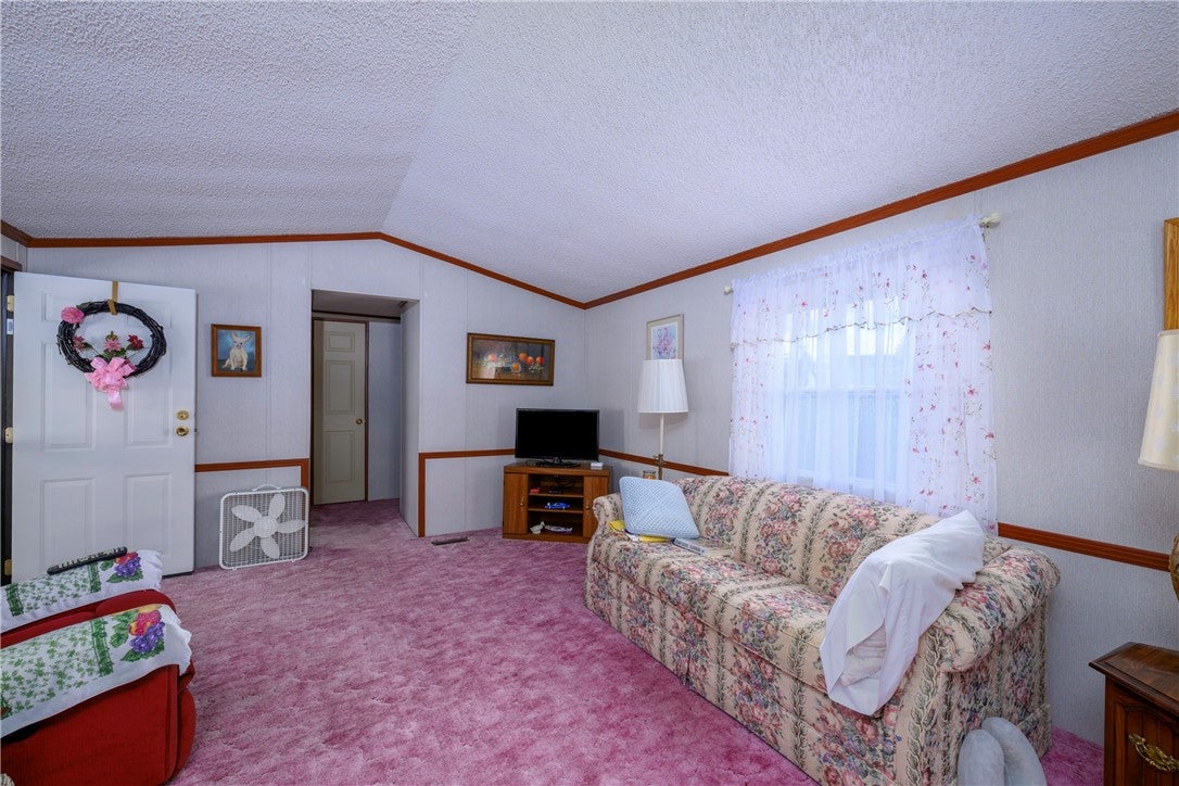 147 Hindman Rd