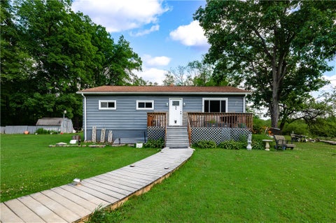 Photo of 58 Bassick Ln, Transfer, PA 16154 (MLS # 1761549)