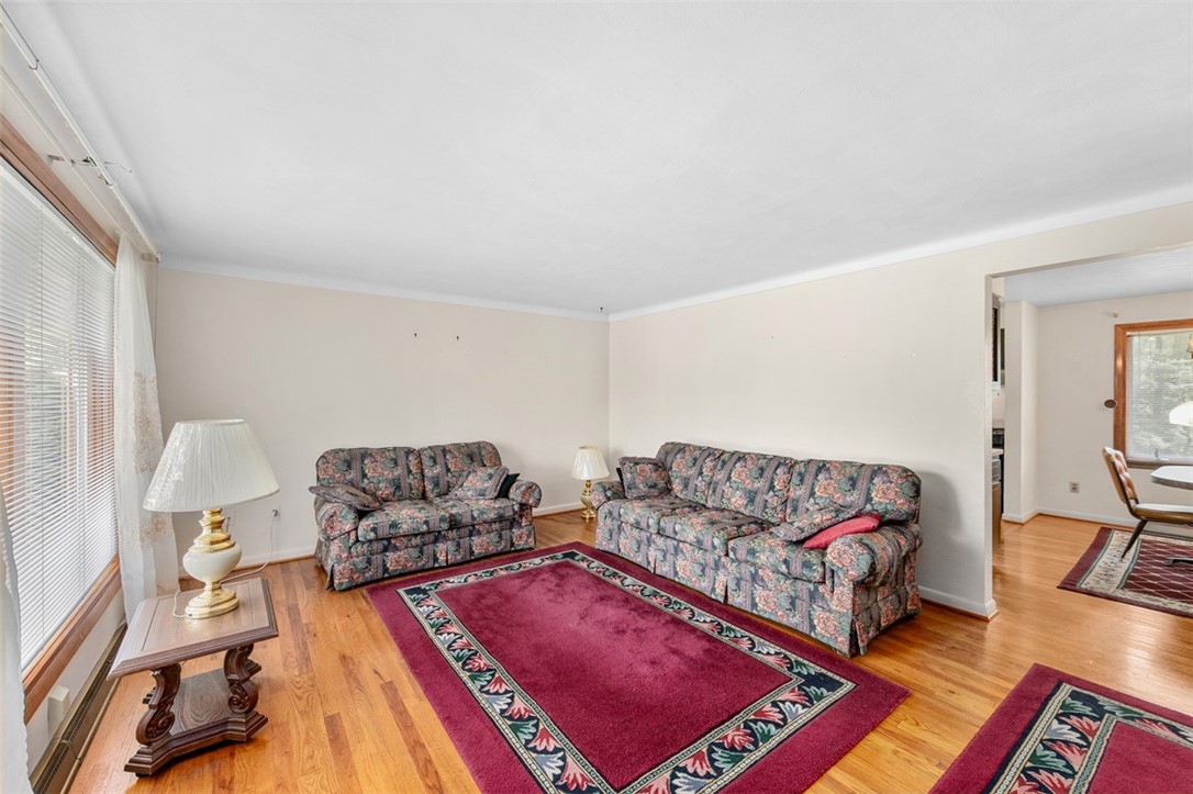 Murrysville, Pennsylvania 15632, United States, 3 Bedrooms Bedrooms, ,3 BathroomsBathrooms,Residential,Active,190029