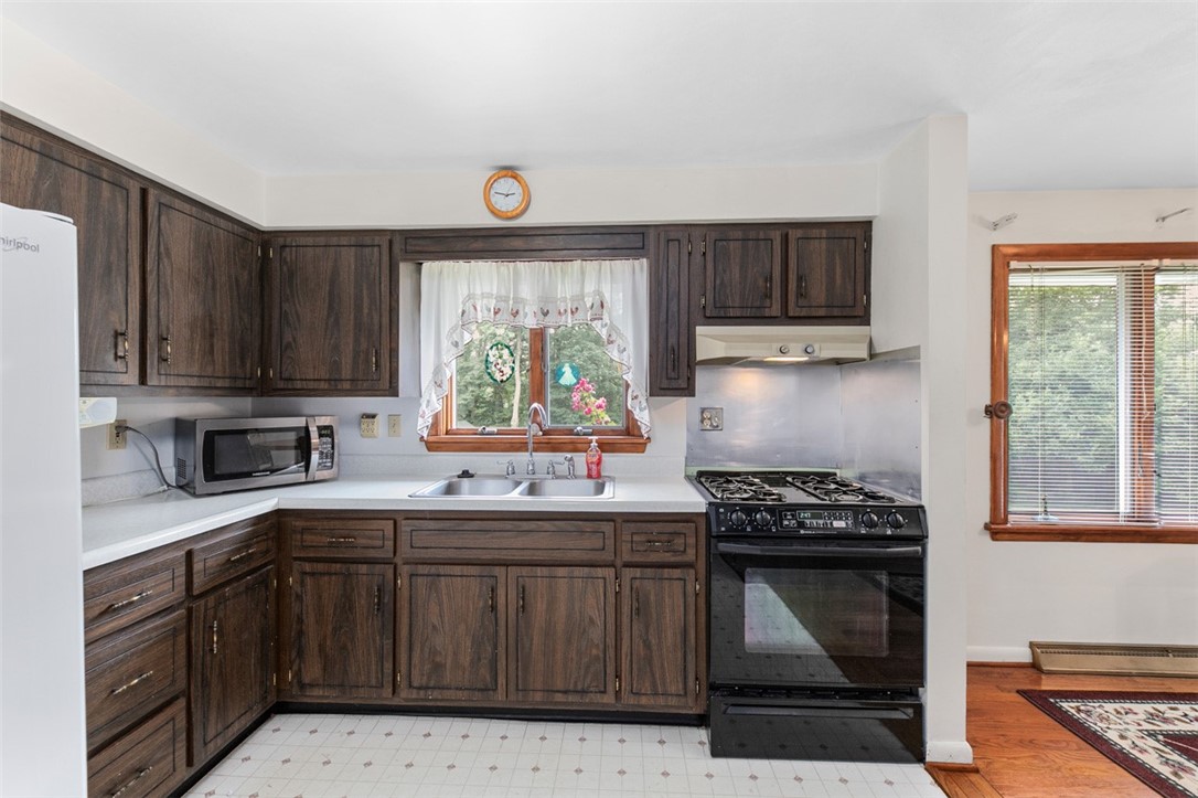 Murrysville, Pennsylvania 15632, United States, 3 Bedrooms Bedrooms, ,3 BathroomsBathrooms,Residential,Active,190029