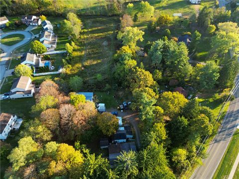 Photo of 7524 Franklin Rd, Cranberry Twp, PA 16066 (MLS # 1725202)