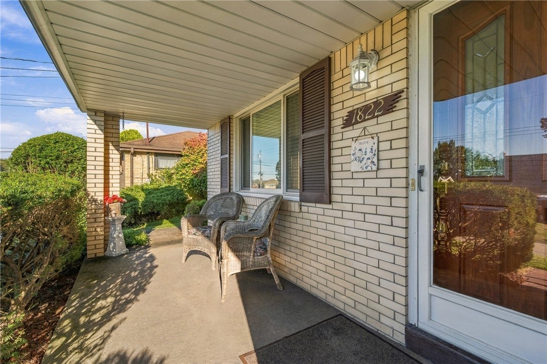 1822 Outlook Dr
