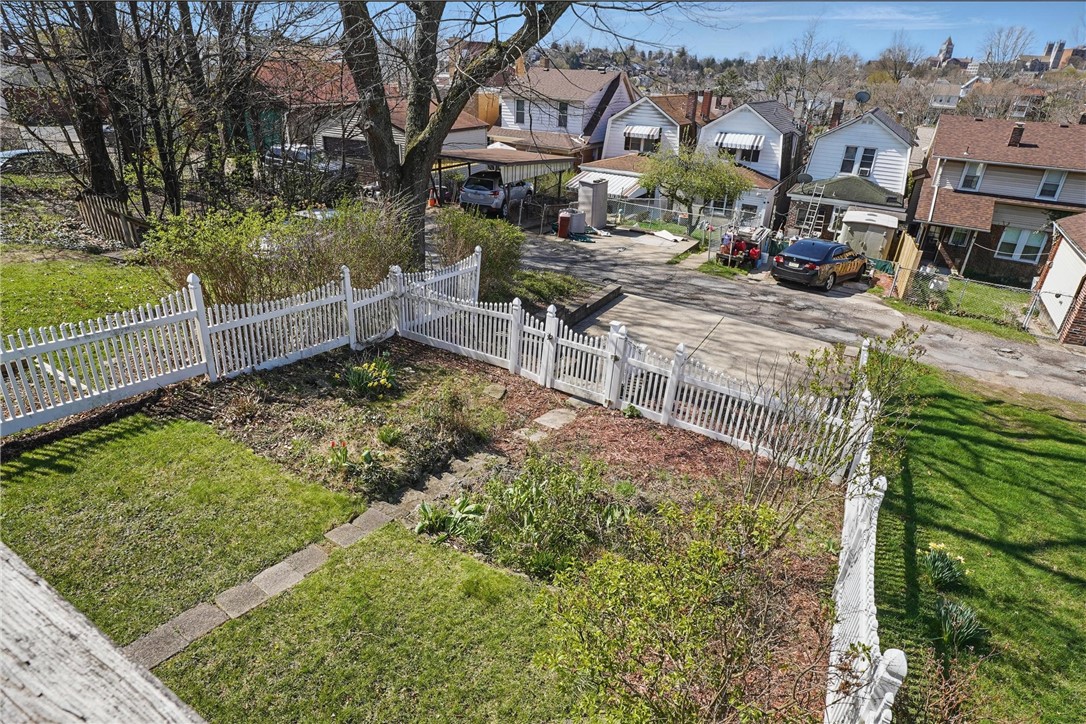 Dormont, Pennsylvania 15216, United States, 4 Bedrooms Bedrooms, ,1 BathroomBathrooms,Residential,Contingent,111238
