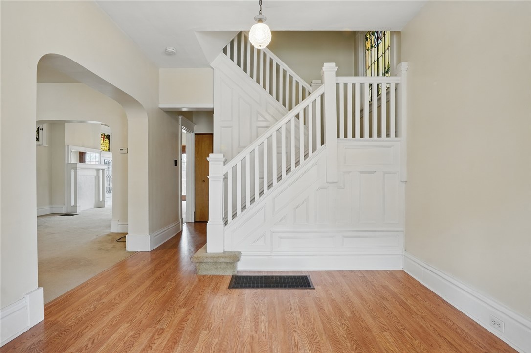 Dormont, Pennsylvania 15216, United States, 4 Bedrooms Bedrooms, ,1 BathroomBathrooms,Residential,Contingent,111238