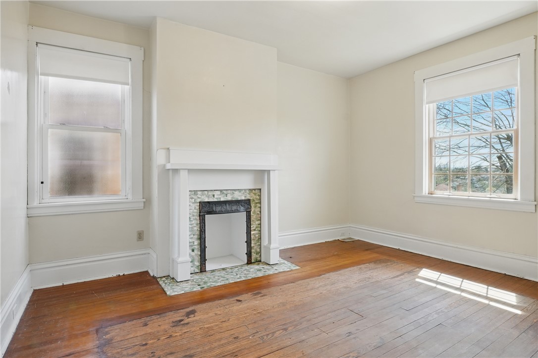 Dormont, Pennsylvania 15216, United States, 4 Bedrooms Bedrooms, ,1 BathroomBathrooms,Residential,Contingent,111238