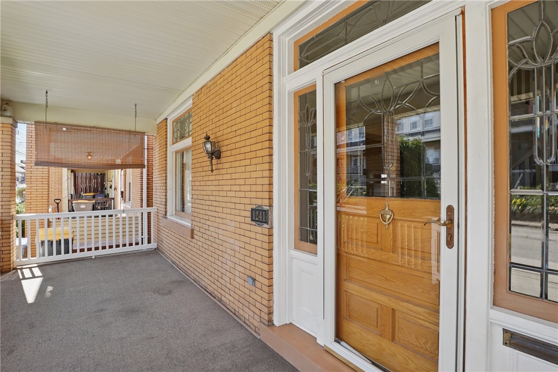 Dormont, Pennsylvania 15216, United States, 4 Bedrooms Bedrooms, ,1 BathroomBathrooms,Residential,Contingent,111238