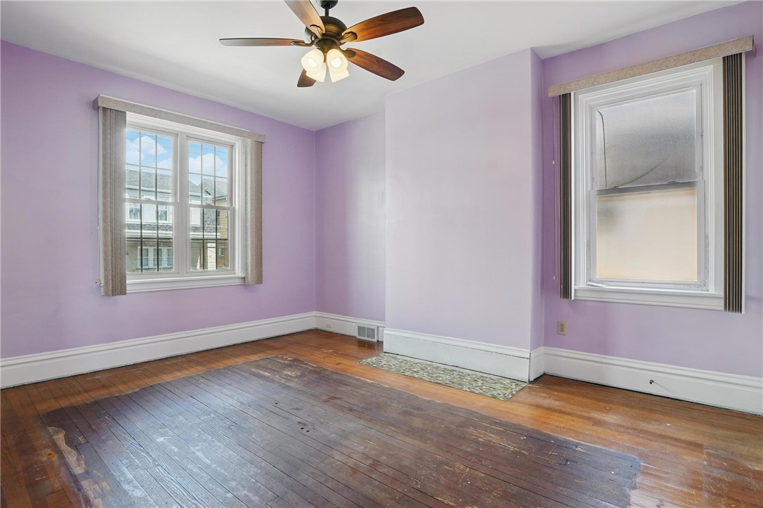 Dormont, Pennsylvania 15216, United States, 4 Bedrooms Bedrooms, ,1 BathroomBathrooms,Residential,Contingent,111238