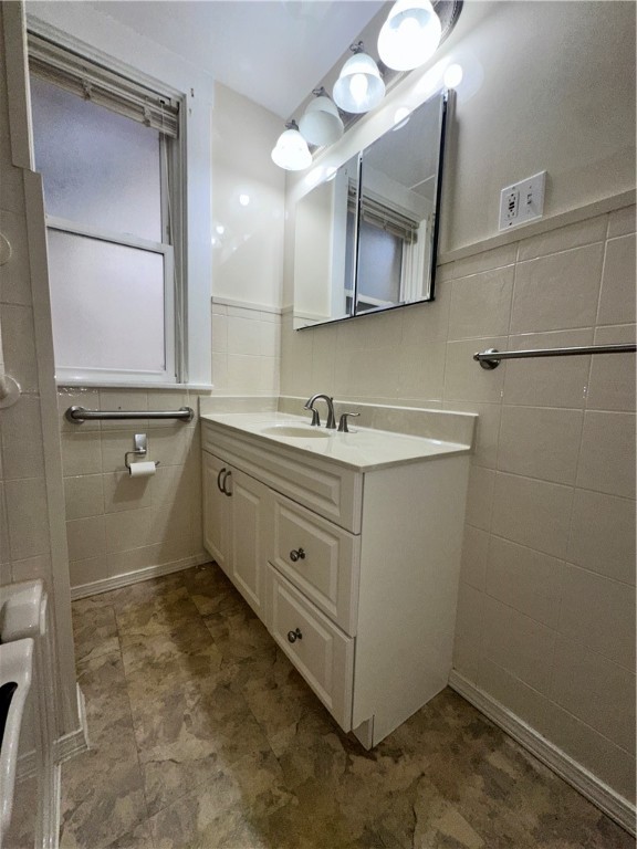 Dormont, Pennsylvania 15216, United States, 4 Bedrooms Bedrooms, ,1 BathroomBathrooms,Residential,Contingent,111238