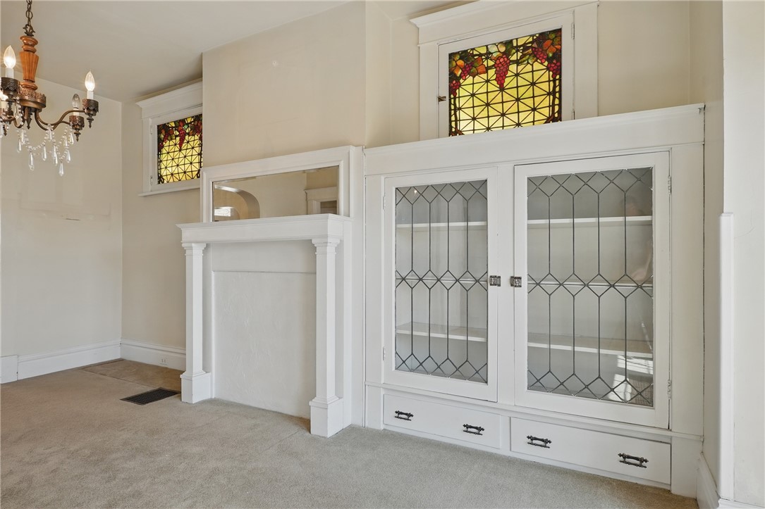Dormont, Pennsylvania 15216, United States, 4 Bedrooms Bedrooms, ,1 BathroomBathrooms,Residential,Contingent,111238