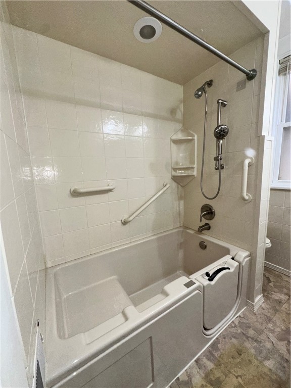 Dormont, Pennsylvania 15216, United States, 4 Bedrooms Bedrooms, ,1 BathroomBathrooms,Residential,Contingent,111238