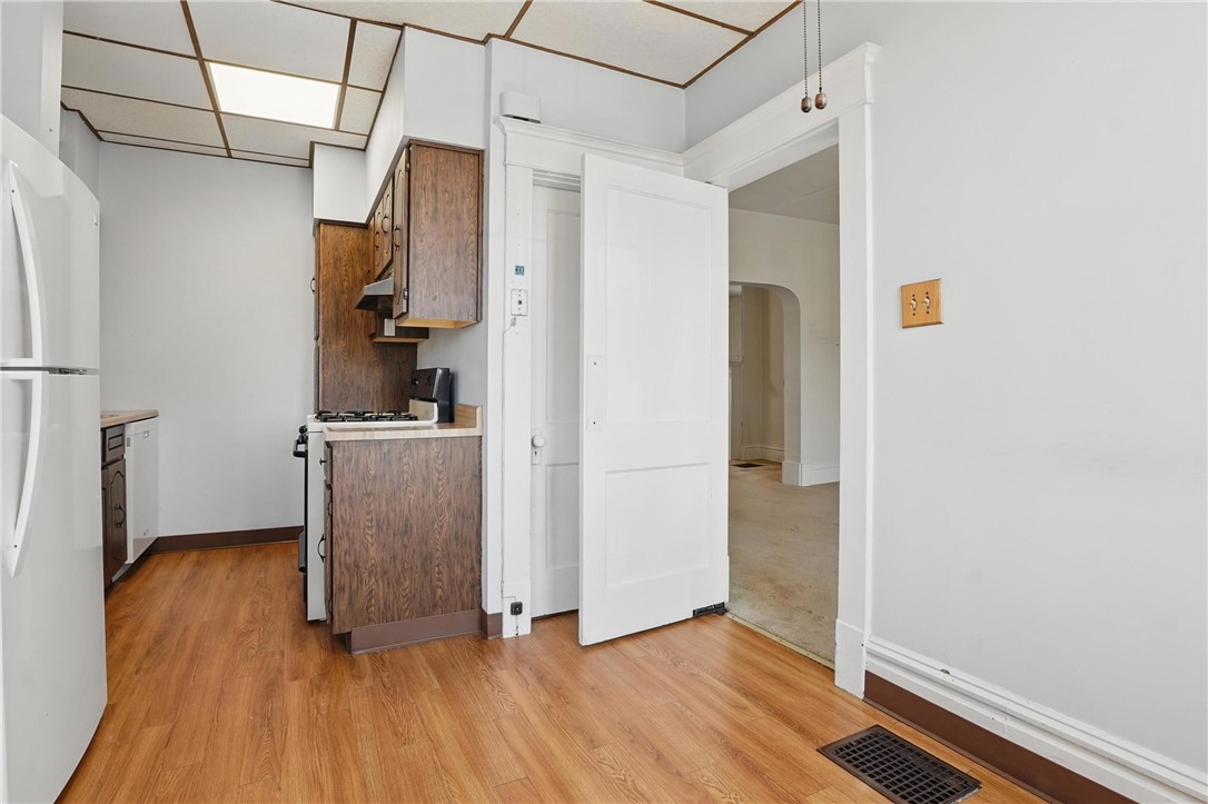 Dormont, Pennsylvania 15216, United States, 4 Bedrooms Bedrooms, ,1 BathroomBathrooms,Residential,Contingent,111238
