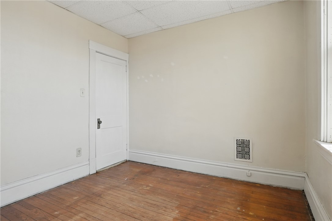 Dormont, Pennsylvania 15216, United States, 4 Bedrooms Bedrooms, ,1 BathroomBathrooms,Residential,Contingent,111238