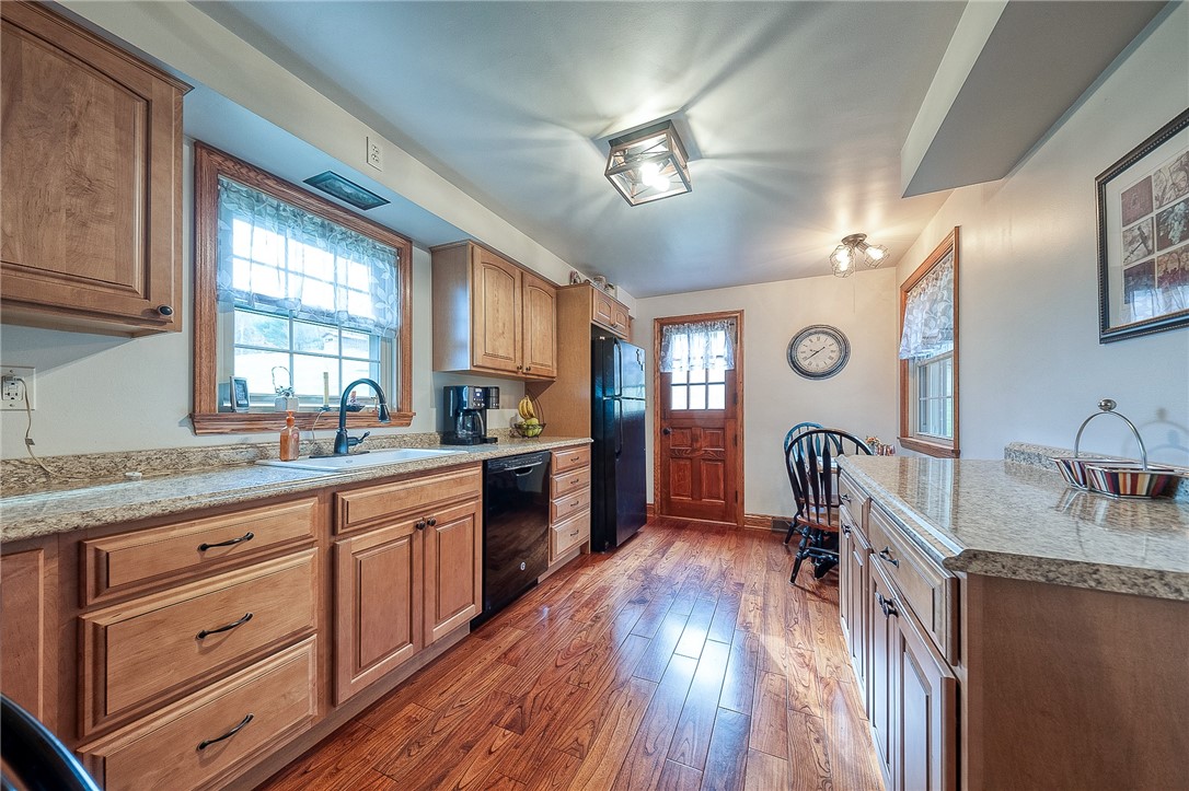 500 Maple Terrace Ter, East Brady, Pennsylvania image 12