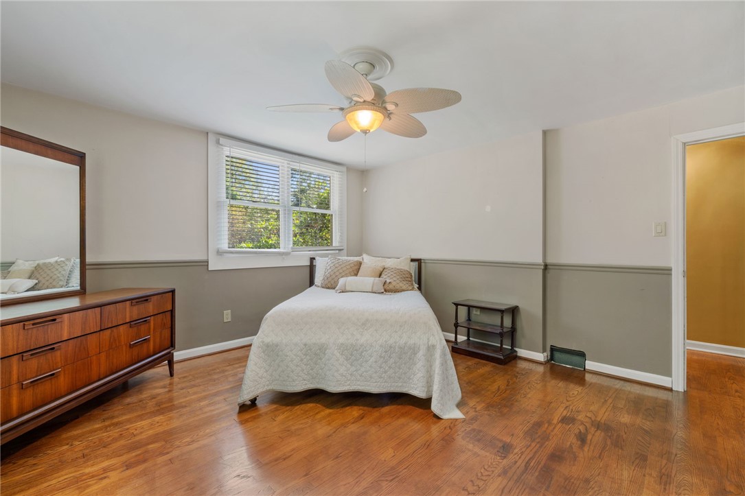 Aliquippa, Pennsylvania 15001, United States, 3 Bedrooms Bedrooms, ,3 BathroomsBathrooms,Residential,Contingent,215928