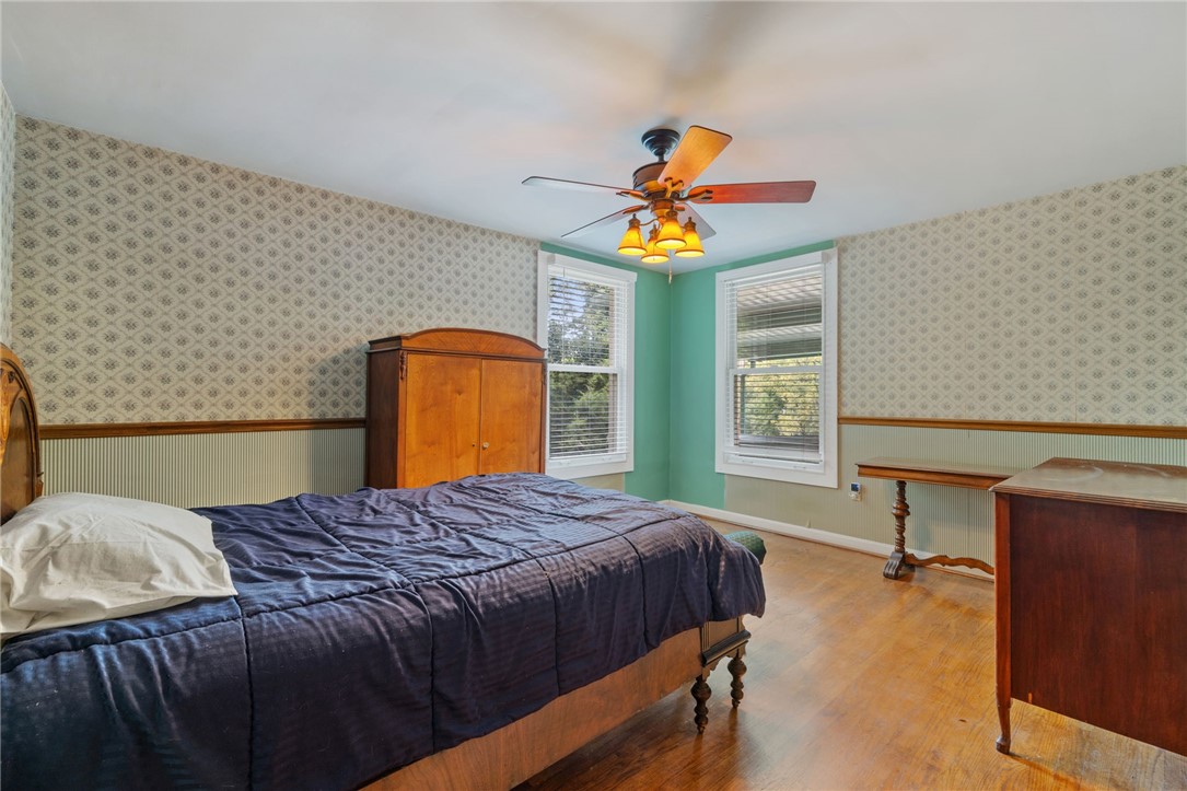 Aliquippa, Pennsylvania 15001, United States, 3 Bedrooms Bedrooms, ,3 BathroomsBathrooms,Residential,Contingent,215928