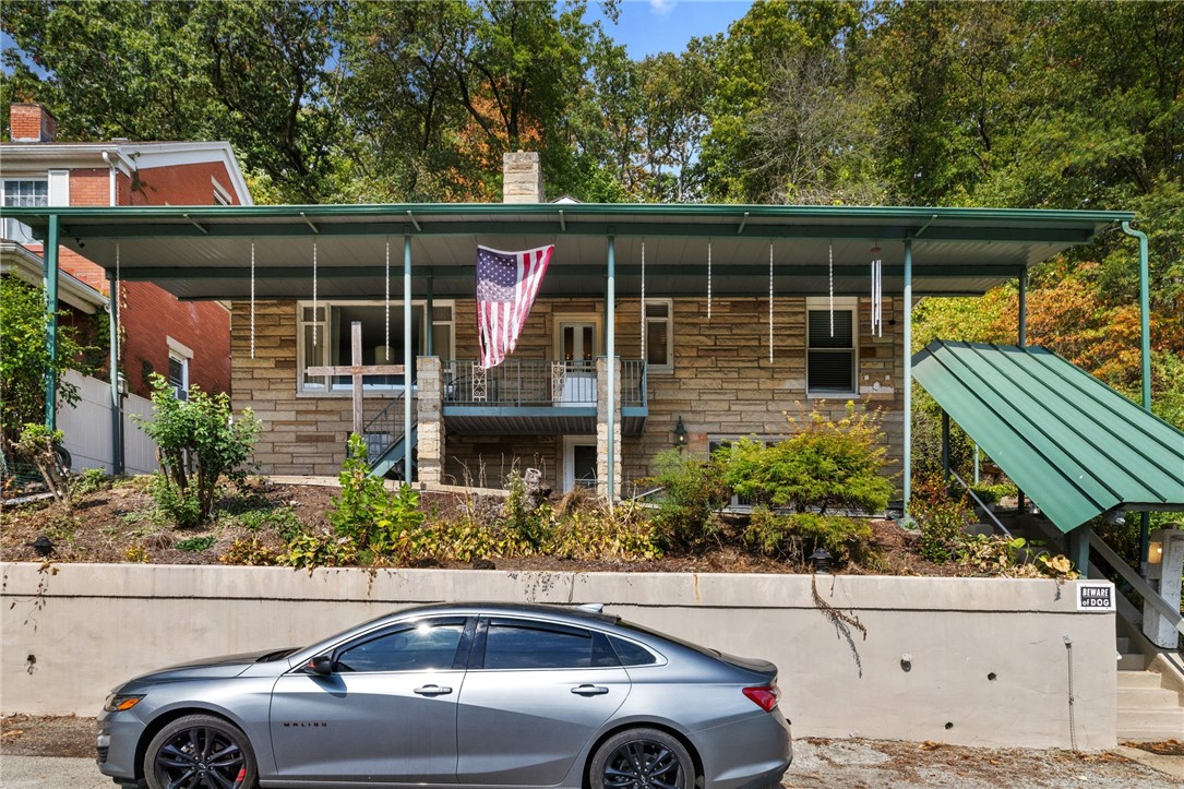 Aliquippa, Pennsylvania 15001, United States, 3 Bedrooms Bedrooms, ,3 BathroomsBathrooms,Residential,Contingent,215928