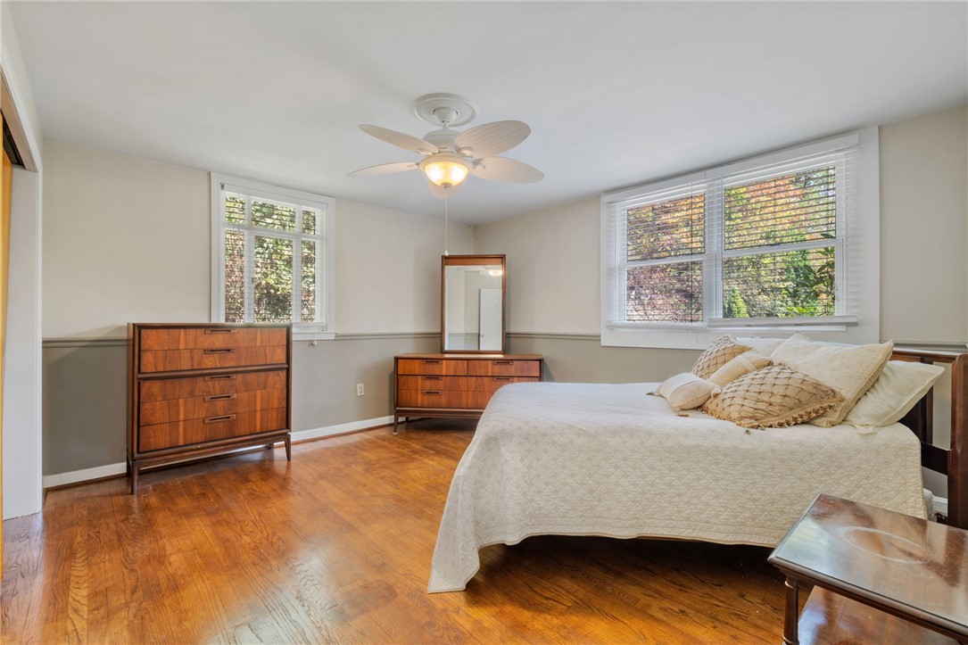 Aliquippa, Pennsylvania 15001, United States, 3 Bedrooms Bedrooms, ,3 BathroomsBathrooms,Residential,Contingent,215928