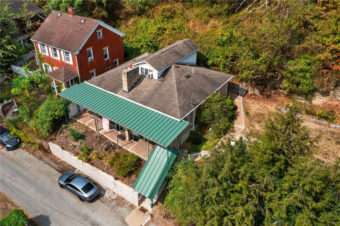 Aliquippa, Pennsylvania 15001, United States, 3 Bedrooms Bedrooms, ,3 BathroomsBathrooms,Residential,Contingent,215928