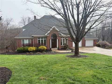 217 Pine Grove Ct Marshall PA 15005