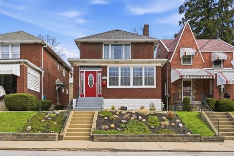 Photo of 1037 Woodbourne Ave, Pittsburgh, PA 15226 (MLS # 1745456)