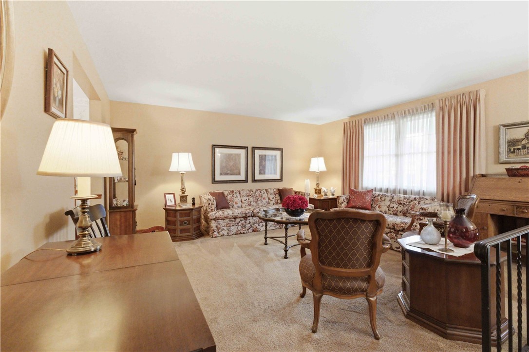 100 Hermitage Circle