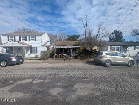 Homes For Sale - 1602 16th Ave Ave<br/> Beaver Falls, PA 15010
