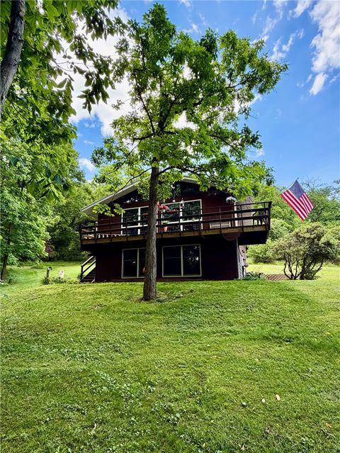 Photo of 1200 Menk Rd, New Kensington, PA 15068 (MLS # 1762939)