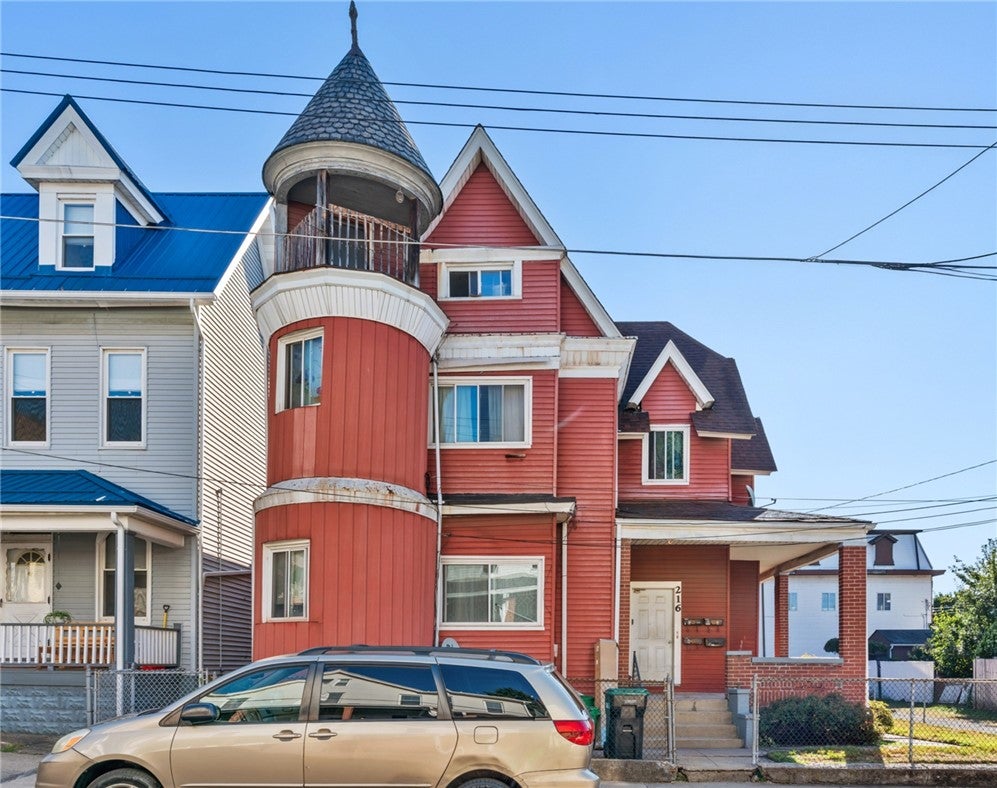 216 Clifton Ave