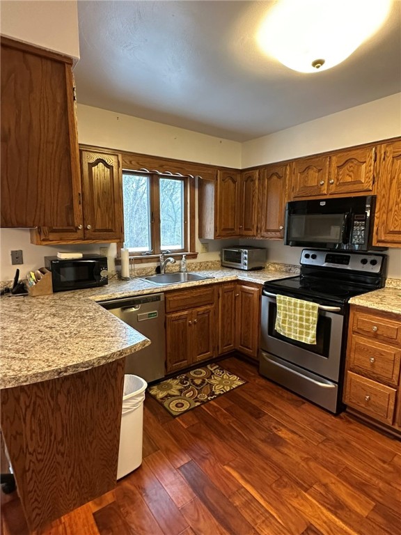 Lower Burrell, Pennsylvania 15068, United States, 3 Bedrooms Bedrooms, ,2 BathroomsBathrooms,Residential,Active,105002