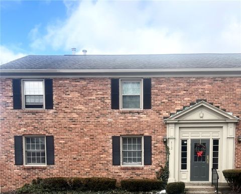 Photo of 112 Jamestown Dr #A, Pittsburgh, PA 15216 (MLS # 1735474)