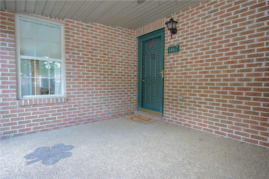 1467 Greenbriar Court