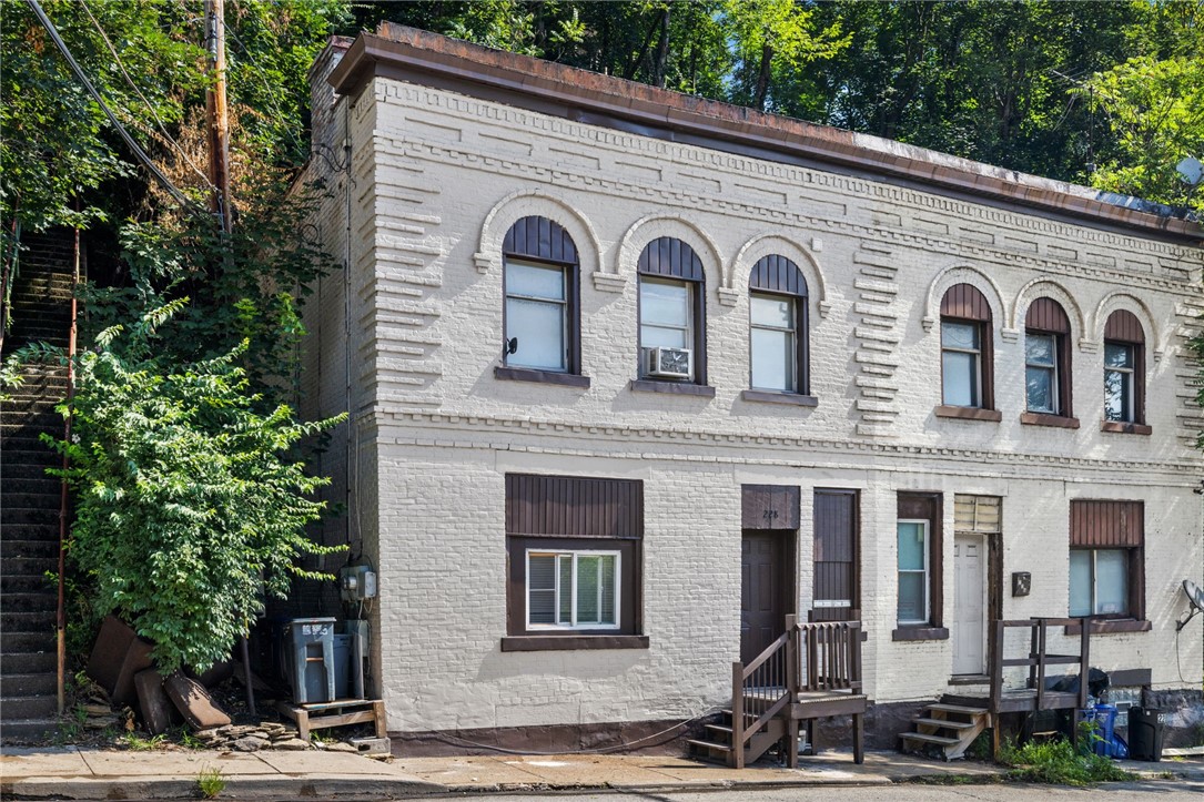 228 Steuben St