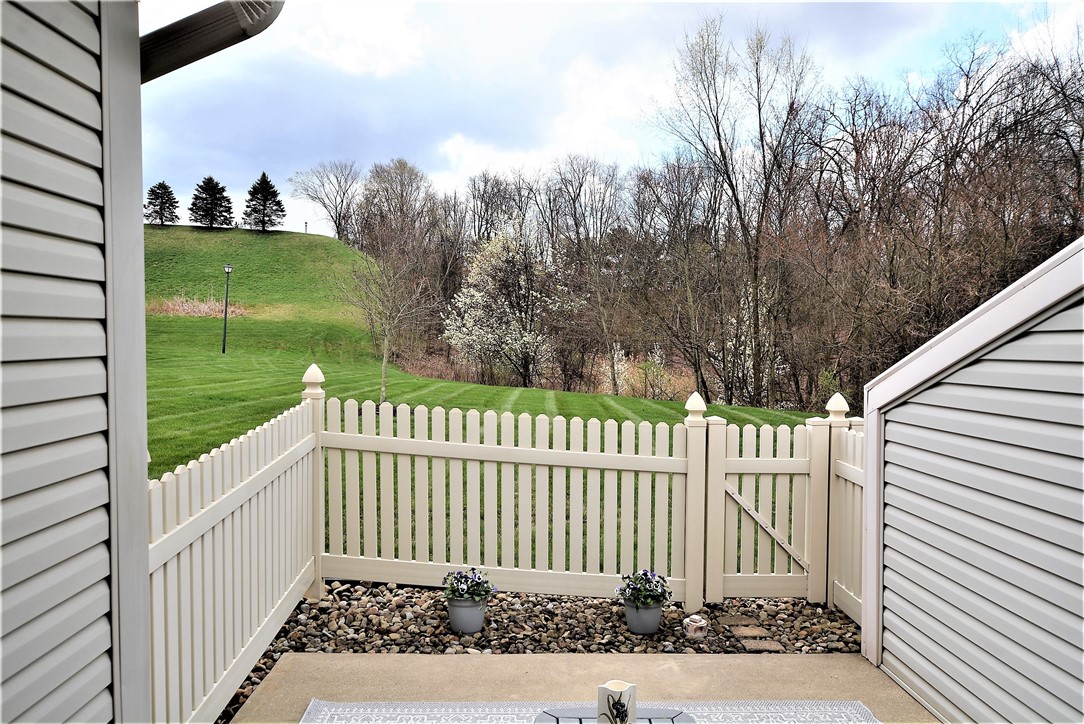 New Sewickley Twp, Pennsylvania 15042, United States, 3 Bedrooms Bedrooms, ,3 BathroomsBathrooms,Residential,Contingent,109425