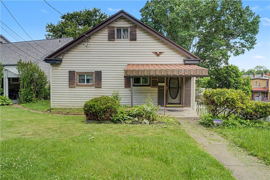 Photo 1 of 38 — 212 Singer Avenue, McKees Rocks, PA 15136