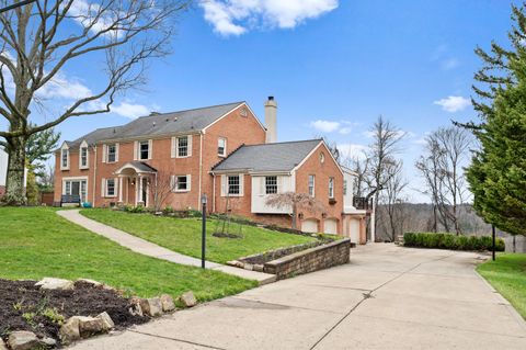 Photo of 131 Wilmar Dr, Pittsburgh, PA 15238 (MLS # 1745828)