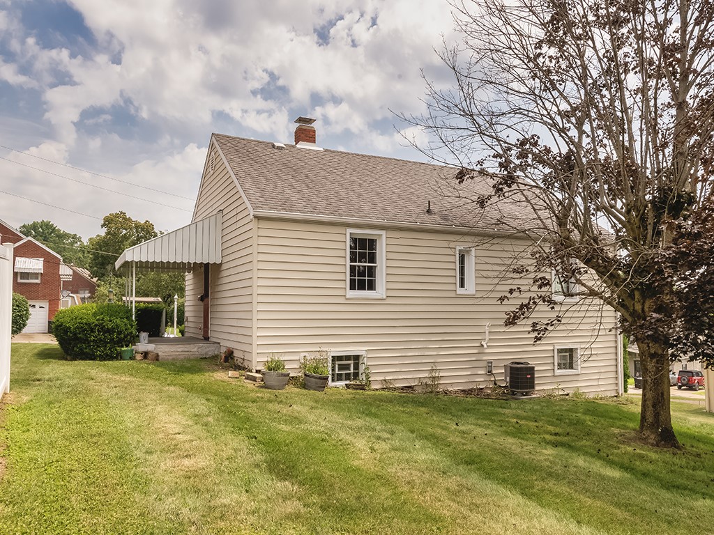 103 Warren Drive