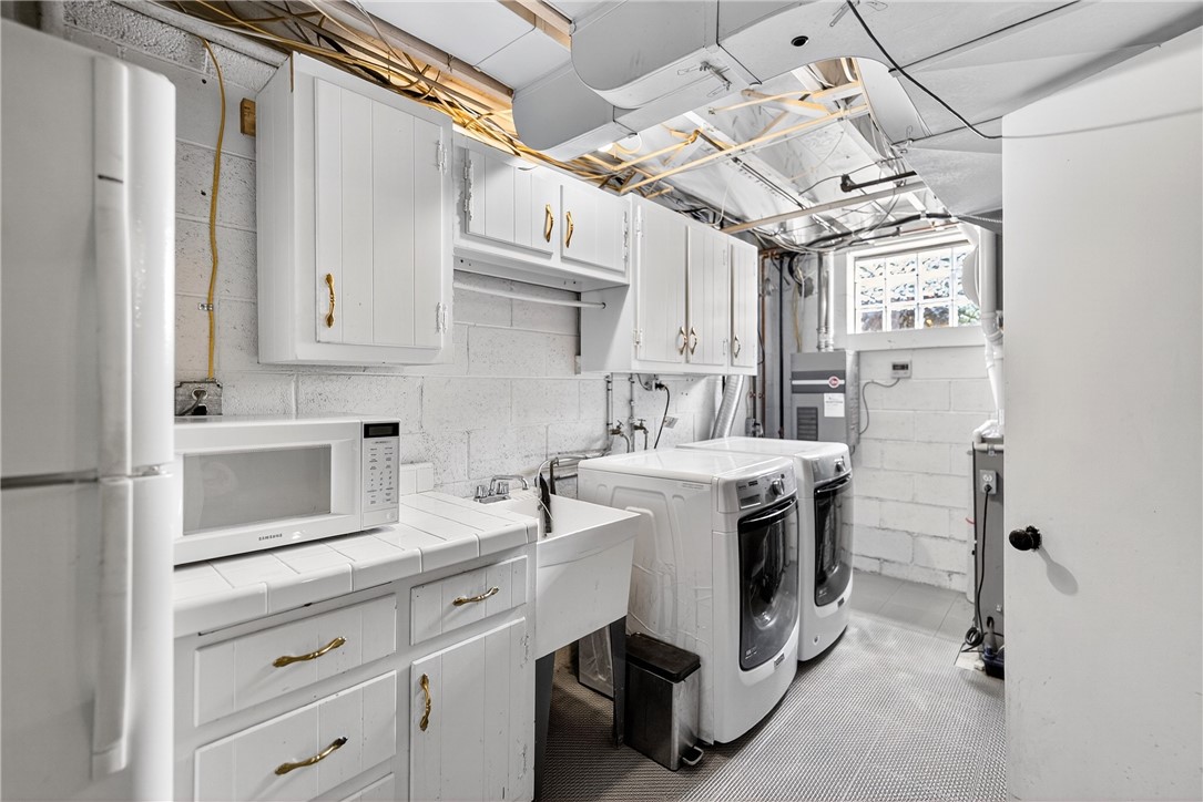 Moon/Crescent Twp, Pennsylvania 15108, United States, 4 Bedrooms Bedrooms, ,3 BathroomsBathrooms,Residential,Active,184527