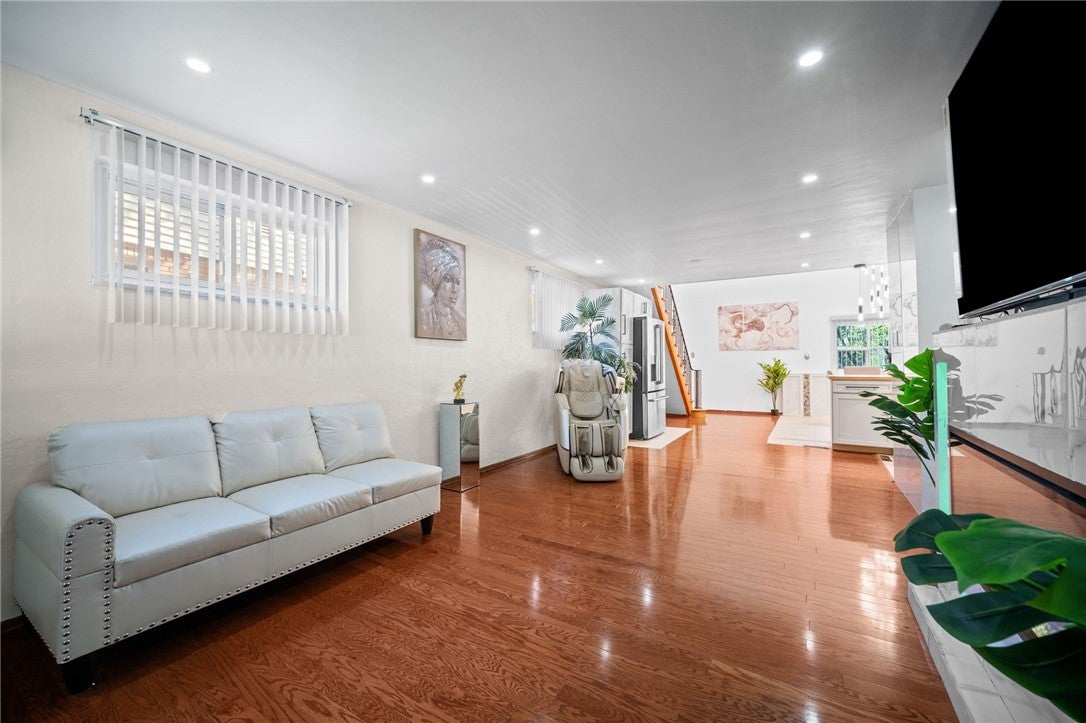 124 Broadcrest Dr