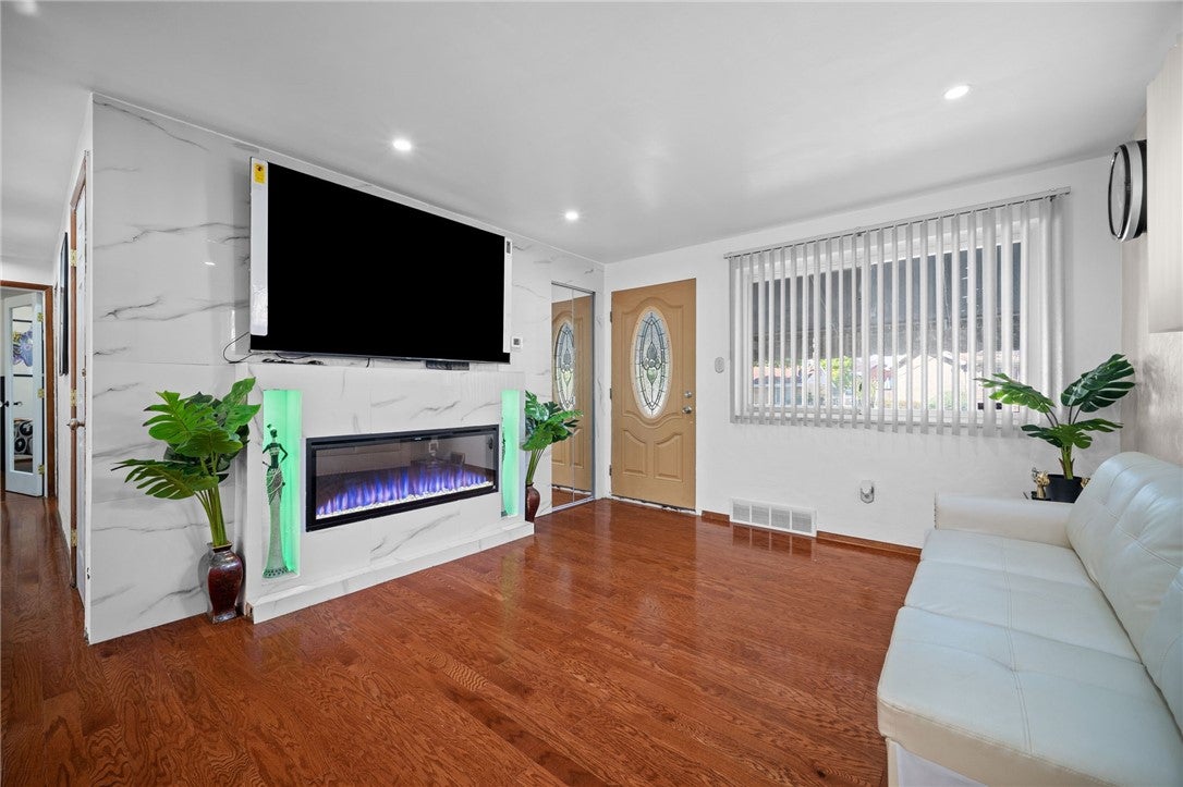 124 Broadcrest Dr