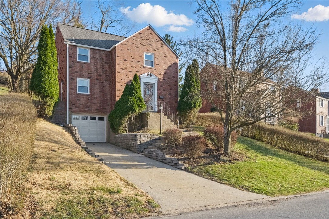 5373 Orchard Hill Drive Dr, Whitehall, Pennsylvania image 2