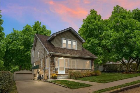 Photo of 8 Keswick Ave, Pittsburgh, PA 15202 (MLS # 1731735)