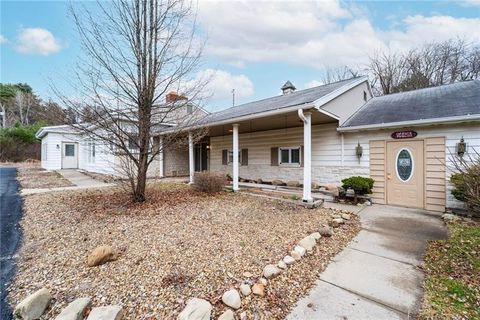 Photo of 3030 Wilmington Rd, New Castle, PA 16105 (MLS # 1748001)