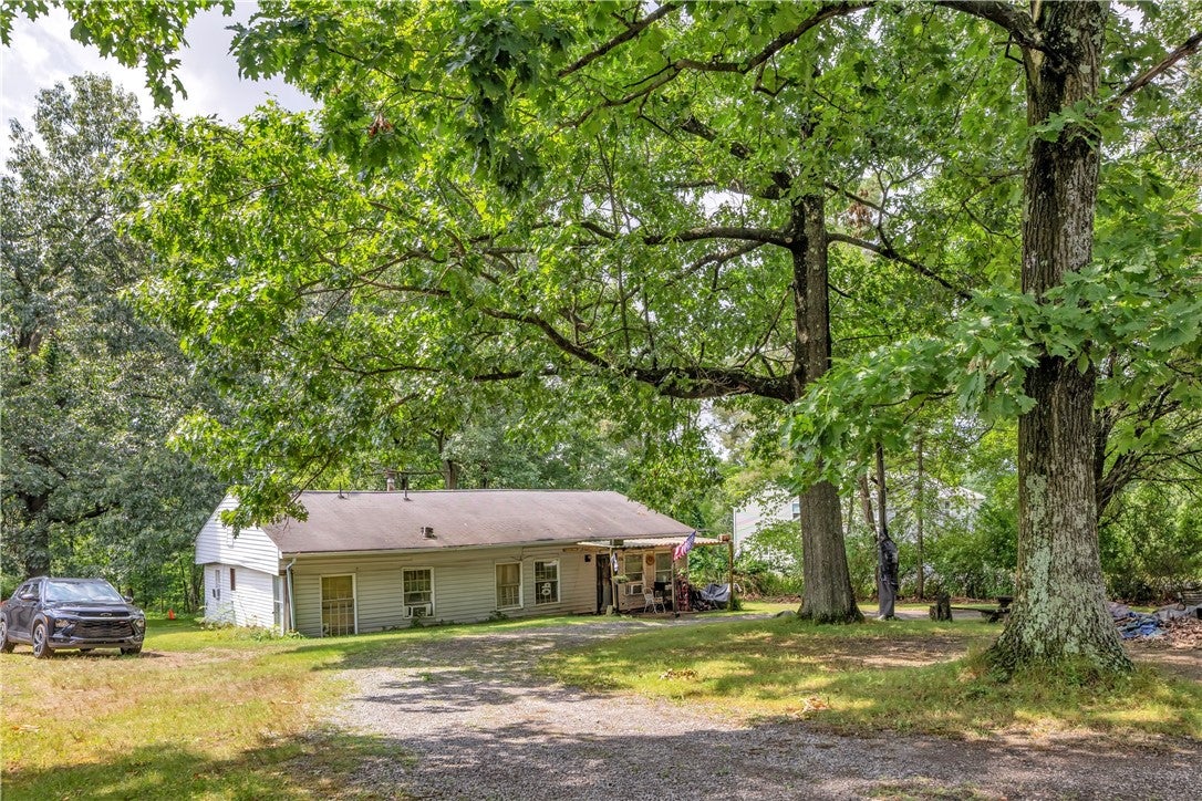 125 Aiken Ln