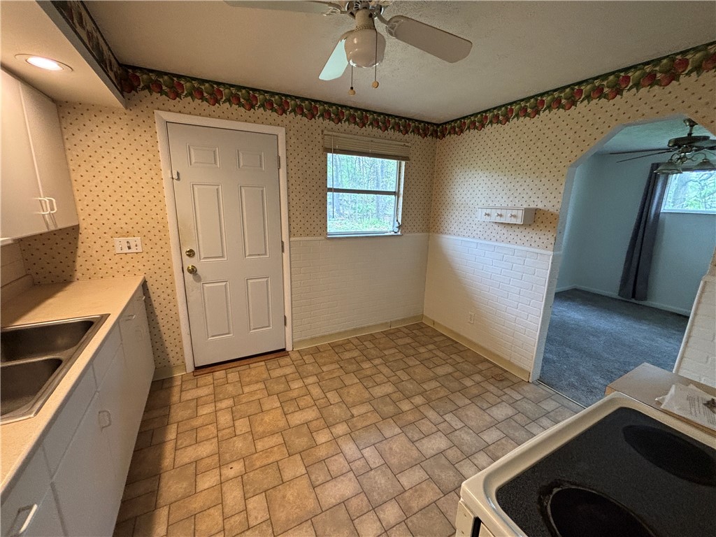104 Hunter Ln